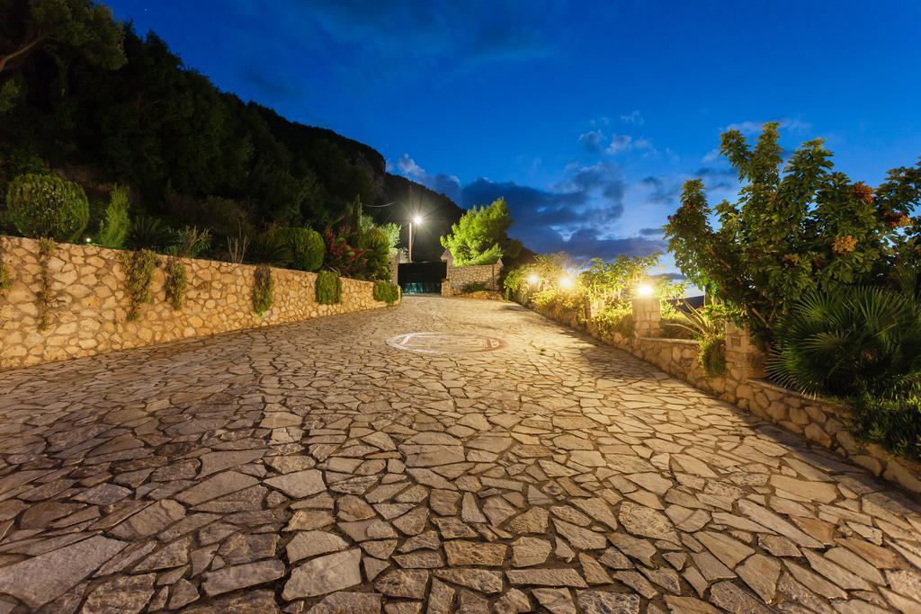 Villa Akros And Suites Керион Экстерьер фото